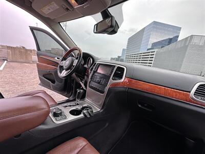 2013 Jeep Grand Cherokee Overland   - Photo 18 - Austin, TX 78752