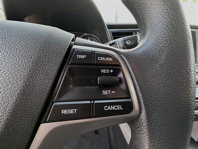 2017 Hyundai ELANTRA SE   - Photo 25 - Austin, TX 78752