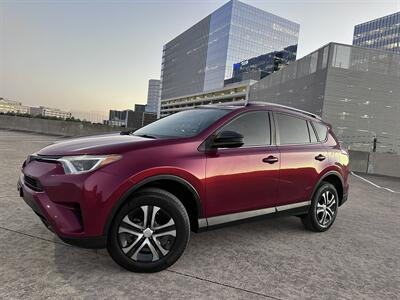 2018 Toyota RAV4 LE   - Photo 2 - Austin, TX 78752