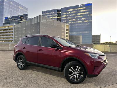 2018 Toyota RAV4 LE   - Photo 4 - Austin, TX 78752