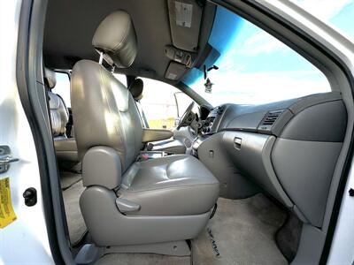 2010 Toyota Sienna CE 7-Passenger   - Photo 12 - Austin, TX 78752