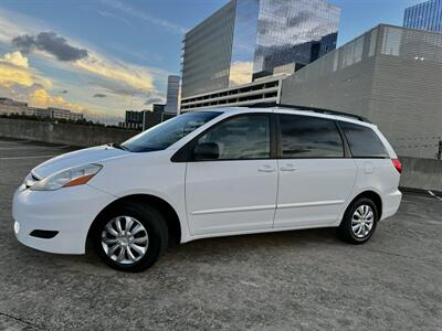 2010 Toyota Sienna CE 7-Passenger   - Photo 2 - Austin, TX 78752