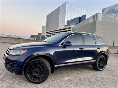 2012 Volkswagen Touareg TDI Sport W/NA   - Photo 2 - Austin, TX 78752