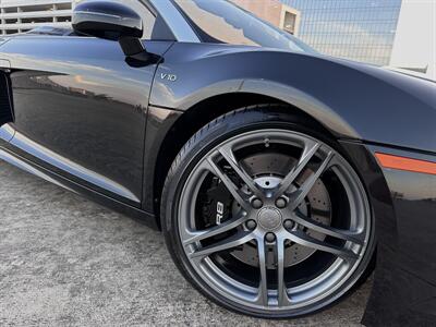 2011 Audi R8 5.2 quattro Spyder   - Photo 12 - Austin, TX 78752