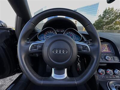 2011 Audi R8 5.2 quattro Spyder   - Photo 47 - Austin, TX 78752