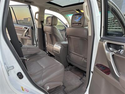 2011 Lexus GX 460   - Photo 18 - Austin, TX 78752