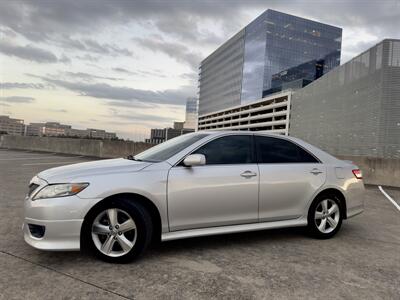 2011 Toyota Camry LE V6   - Photo 2 - Austin, TX 78752