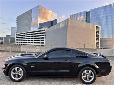 2005 Ford Mustang GT Deluxe   - Photo 7 - Austin, TX 78752