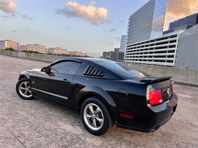 2005 Ford Mustang GT Deluxe   - Photo 6 - Austin, TX 78752