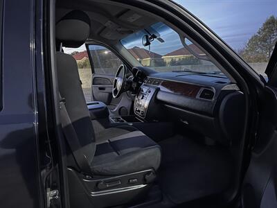 2010 Chevrolet Suburban LS   - Photo 15 - Austin, TX 78752