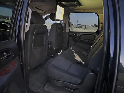 2010 Chevrolet Suburban LS   - Photo 19 - Austin, TX 78752