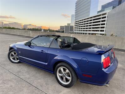 2005 Ford Mustang GT Deluxe   - Photo 6 - Austin, TX 78752