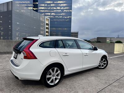 2016 Volvo V60 T5 Drive-E Premier   - Photo 6 - Austin, TX 78752