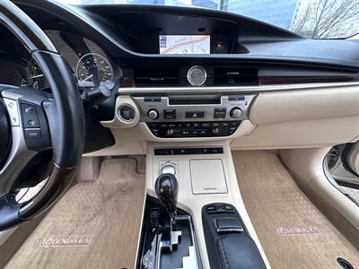 2013 Lexus ES 350   - Photo 20 - Austin, TX 78752