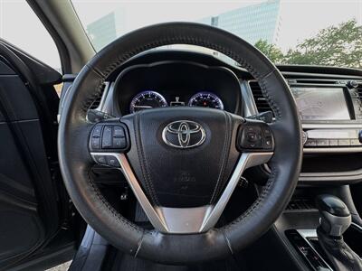 2015 Toyota Highlander XLE   - Photo 29 - Austin, TX 78752