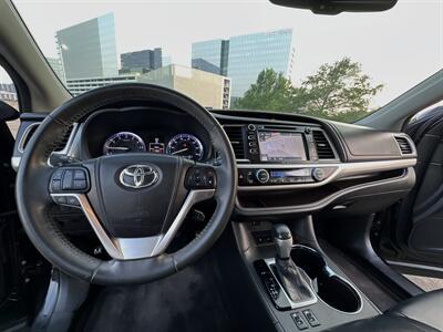 2015 Toyota Highlander XLE   - Photo 26 - Austin, TX 78752