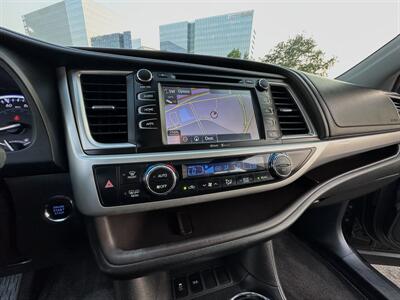 2015 Toyota Highlander XLE   - Photo 25 - Austin, TX 78752