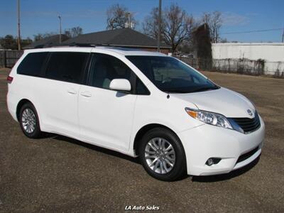 2014 Toyota Sienna XLE 8-Passenger  