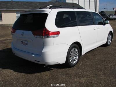 2014 Toyota Sienna XLE 8-Passenger   - Photo 3 - Monroe, LA 71201