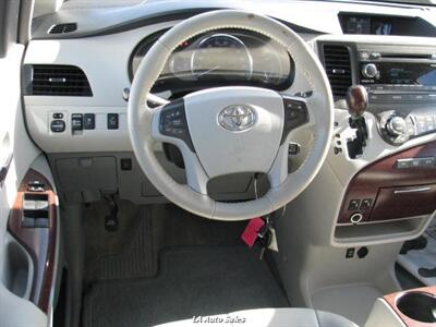 2014 Toyota Sienna XLE 8-Passenger   - Photo 14 - Monroe, LA 71201