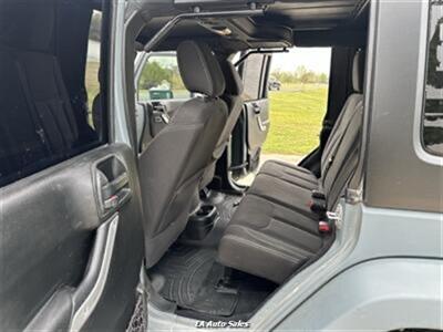 2017 Jeep Wrangler Unlimited Sahara   - Photo 8 - Monroe, LA 71201