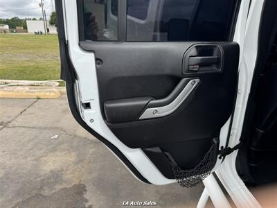 2015 Jeep Wrangler Unlimited Sahara   - Photo 11 - Monroe, LA 71201