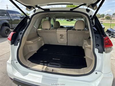 2020 Nissan Rogue SV   - Photo 9 - Monroe, LA 71201