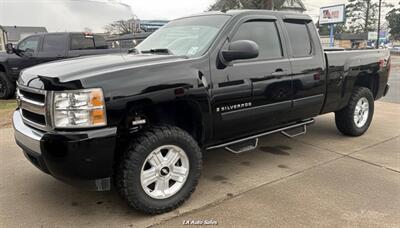 2007 Chevrolet Silverado 1500 LT1 4dr Extended Cab 4WD 5.8 ft. SB   - Photo 2 - Monroe, LA 71201