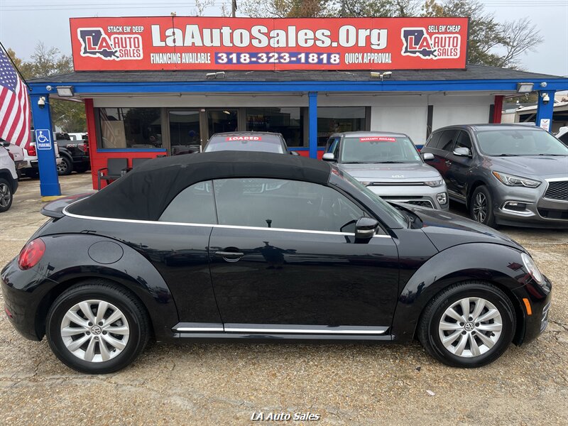 2018 Volkswagen Beetle S's photo