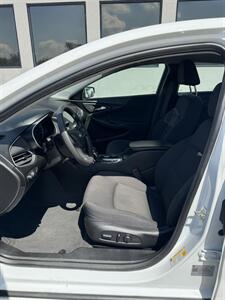 2024 Chevrolet Malibu LT - Photo 13 - Monroe, LA 71201
