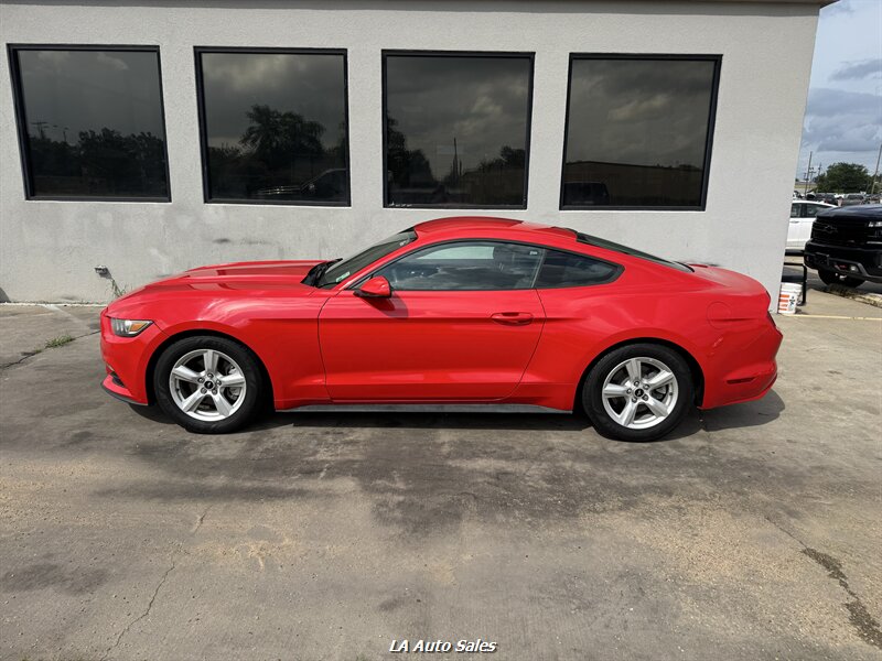 2017 Ford Mustang V6  