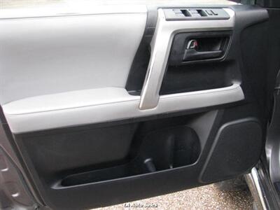 2011 Toyota 4Runner SR5   - Photo 18 - Monroe, LA 71201