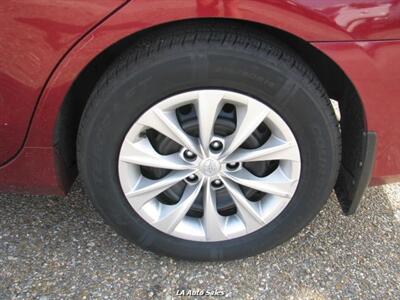 2017 Toyota Camry LE   - Photo 10 - Monroe, LA 71201
