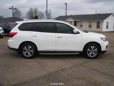 2019 Nissan Pathfinder S  