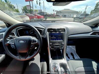 2020 Ford Fusion SE 4dr Sedan - Photo 14 - Monroe, LA 71201