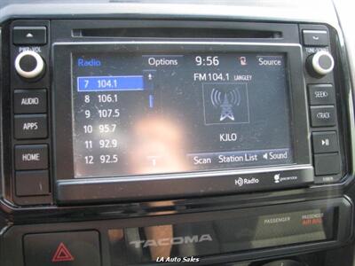 2015 Toyota Tacoma PreRunner V6 SR5   - Photo 18 - Monroe, LA 71201