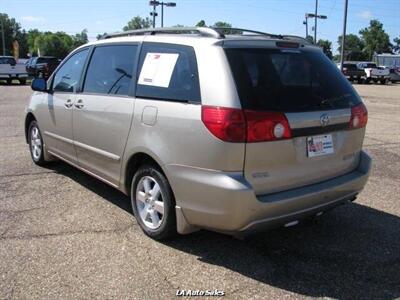 2006 Toyota Sienna LE 7 Passenger 4dr Mini Van   - Photo 5 - Monroe, LA 71201