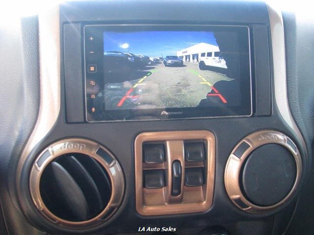 2015 Jeep Wrangler Unlimited Sport photo 17