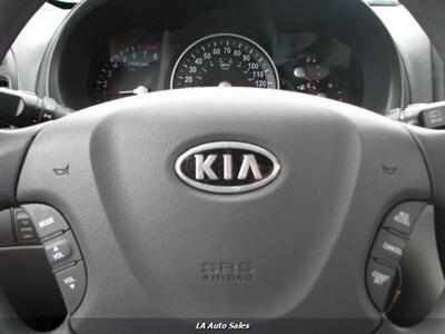 2011 Kia Sedona LX   - Photo 19 - West Monroe, LA 71225