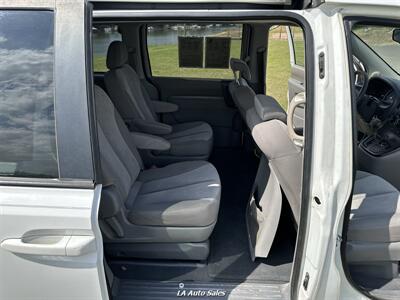2011 Kia Sedona LX 4dr Mini Van LWB   - Photo 15 - Monroe, LA 71201