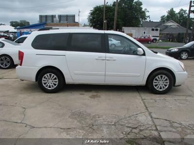 2011 Kia Sedona LX   - Photo 2 - West Monroe, LA 71225