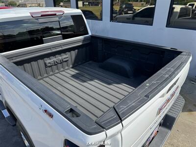 2020 GMC Sierra 1500 SLT   - Photo 9 - Monroe, LA 71201