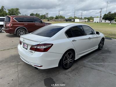 2017 Honda Accord Touring   - Photo 5 - Monroe, LA 71201