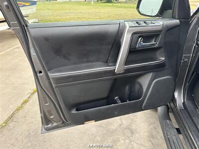 2016 Toyota 4Runner SR5 - Photo 15 - Monroe, LA 71201