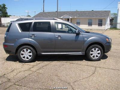 2012 Mitsubishi Outlander ES 4dr SUV   - Photo 2 - Monroe, LA 71201