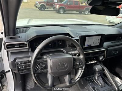 2025 Toyota Tacoma SR - Photo 12 - Monroe, LA 71201