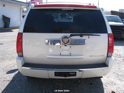 2013 Cadillac Escalade Luxury 4dr SUV   - Photo 4 - Monroe, LA 71201