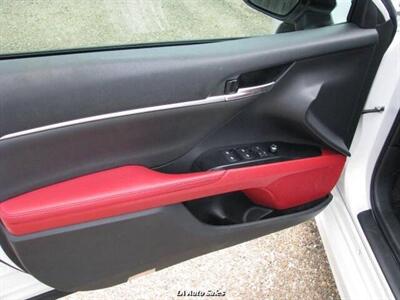 2019 Toyota Camry XSE 4dr Sedan   - Photo 16 - Monroe, LA 71201