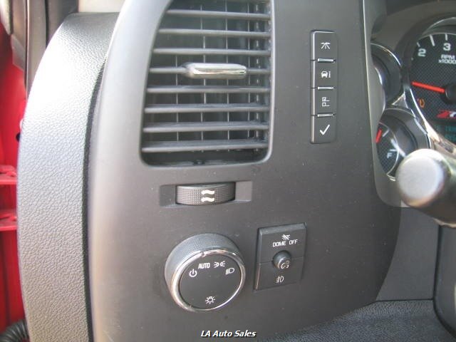 2011 Chevrolet Silverado 1500 LT Z71 photo 17