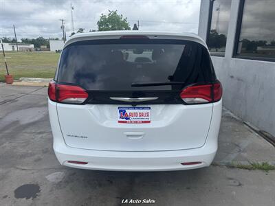 2024 Chrysler Voyager LX   - Photo 4 - Monroe, LA 71201